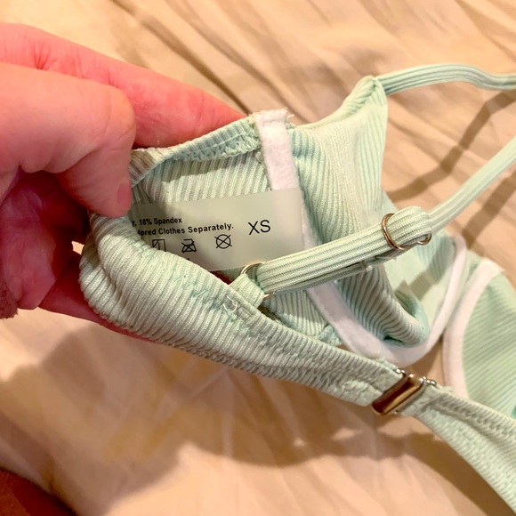 This is a beautiful swim too from shein size xs. - Picture 4 of 4